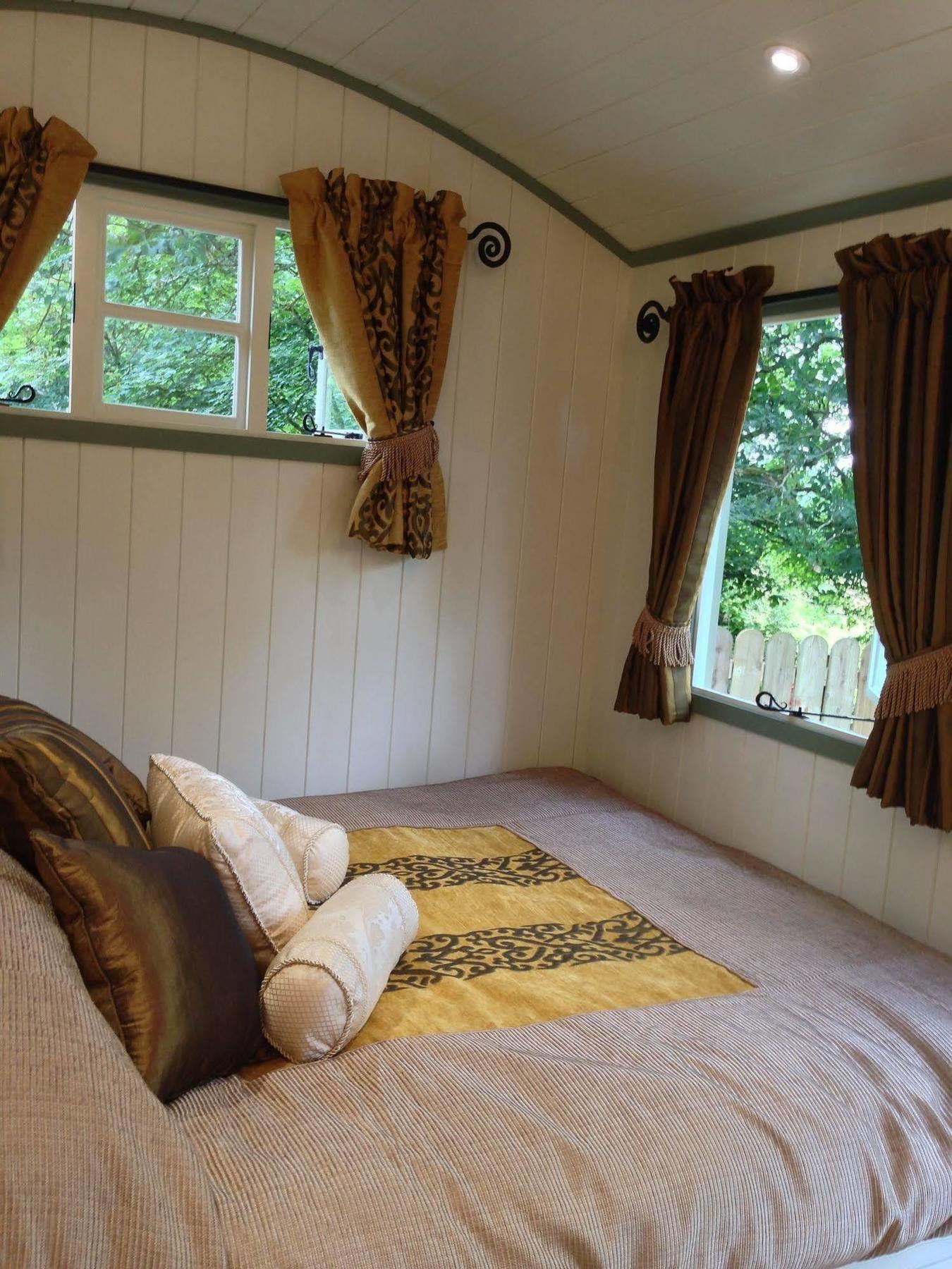 Posh Huts Farmstay Falstone Kültér fotó